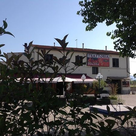 Casa Berto Hotel Navacchio ภายนอก รูปภาพ