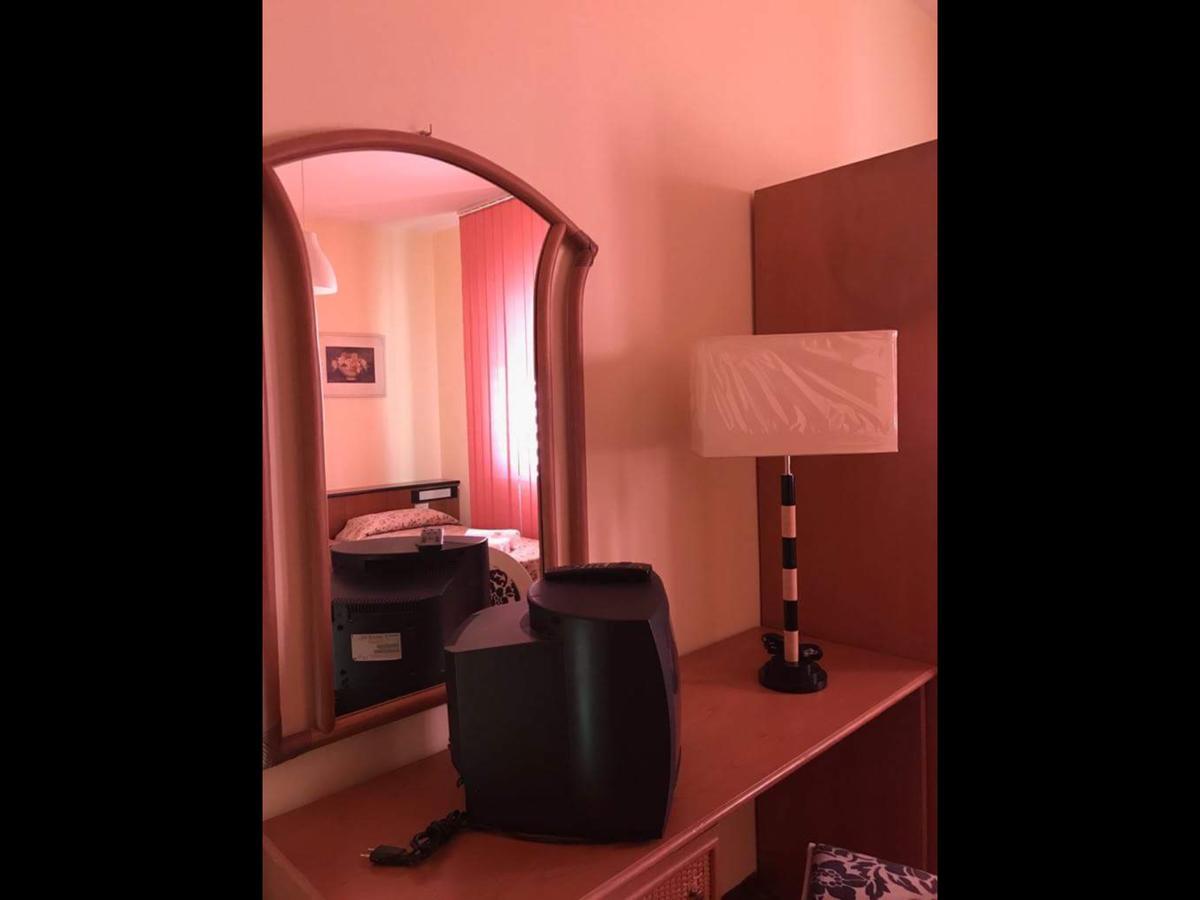 Casa Berto Hotel Navacchio ภายนอก รูปภาพ